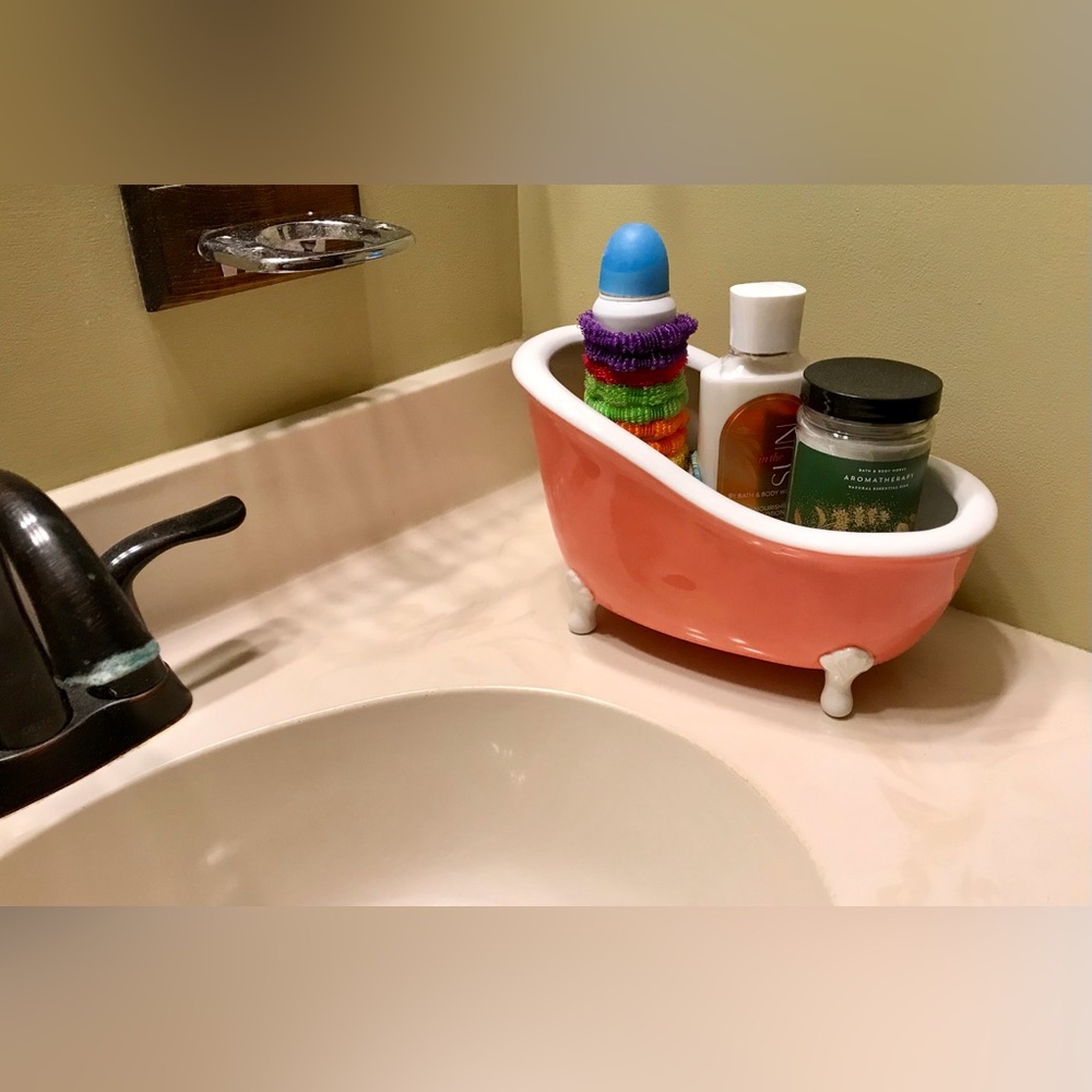 BATH & BODY WORKS Coral Pink Large Ceramic Pedestal Bathtub Planter Storage - Picture 9 of 9